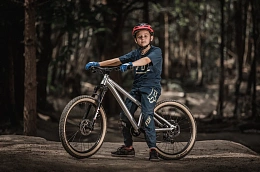 Детский велосипед Early Rider Hellion Electric Purple 24"